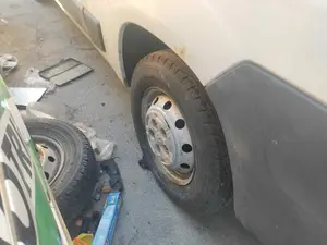 Foto de NO IDENTIFICADO PEUGEOT BOXER (333/335) FURGÓN TECHO ELEVADO BAT.3450MM 2.2 HDI CAT (101 CV / 74 KW)