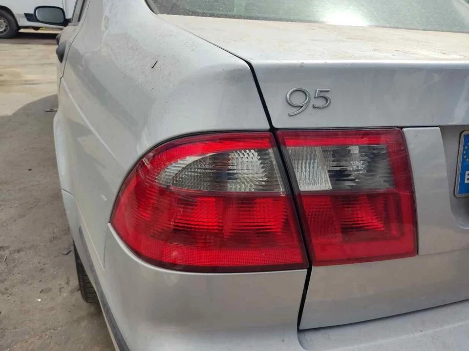 Foto de PILOTO TRASERO IZQUIERDO SAAB 9-5 BERLINA 3.0 V6 TiD CAT (175 CV / 129 KW) referencia 5142195
