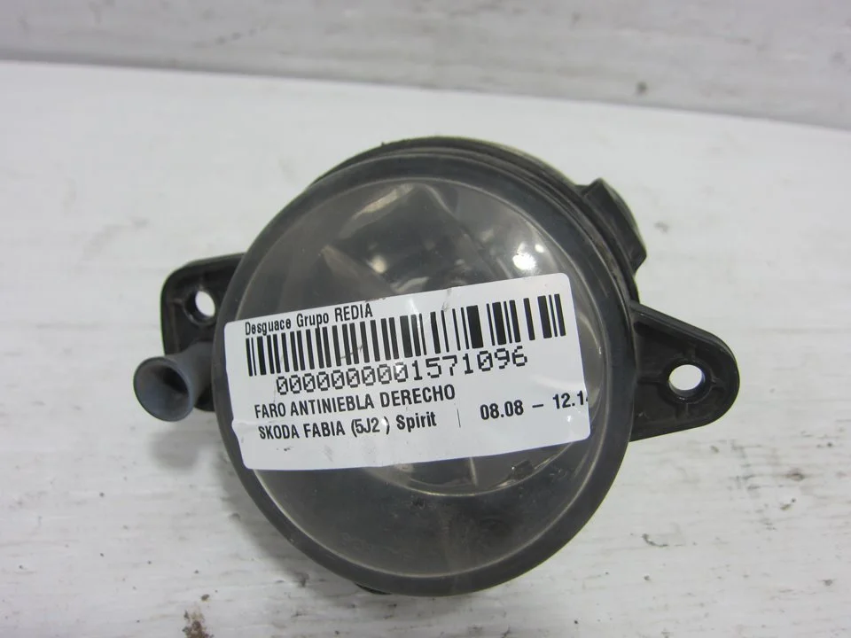Foto de FARO ANTINIEBLA DERECHO SKODA FABIA (5J2) 1.2 (60 CV / 44 KW) referencia 7H0941700C