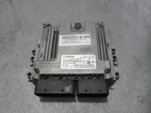 Foto de CENTRALITA MOTOR UCE PEUGEOT 508 Híbrido 265 kW (1.6 Ltr. - 147 kW) (360 CV / 265 KW) referencia 9842677780