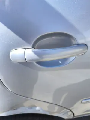 Foto de MANETA EXTERIOR TRASERA DERECHA VOLKSWAGEN POLO IV (9N1) 1.4 16V (75 CV / 55 KW) referencia 3B0837207C FKZ