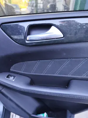 Foto de MANETA INTERIOR TRASERA DERECHA MERCEDES-BENZ CLASE GLE (BM 292) COUPE 3.0 CAT (390 CV / 287 KW) referencia A2927600400