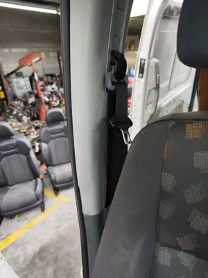 Foto de CINTURON SEGURIDAD DELANTERO DERECHO MERCEDES-BENZ VITO FURGÓN (639) 2.1 CDI CAT (109 CV / 80 KW) referencia A6398603985 9A86