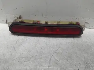 Foto de LUZ CENTRAL DE FRENO TOYOTA COROLLA VERSO (R1) 2.2 Turbodiesel CAT (136 CV / 100 KW) referencia 815700F011