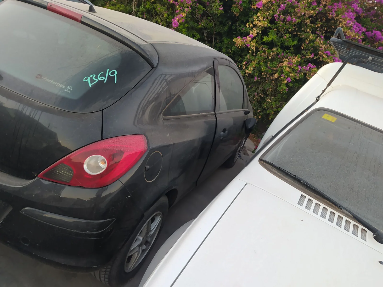 Foto de PUERTA DELANTERA DERECHA OPEL CORSA D 1.2 16V CAT (Z 12 XEP / LB4) (80 CV / 59 KW) referencia 93191127