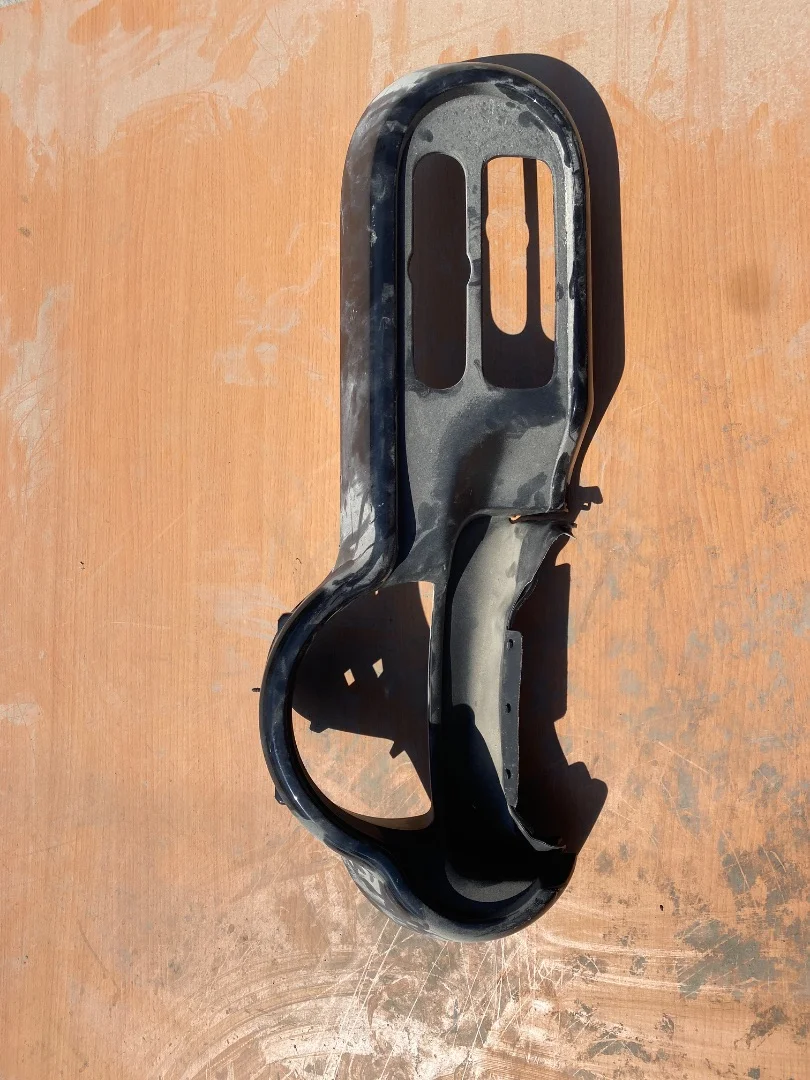 Foto de EMBELLECEDOR SALPICADERO RENAULT TWINGO II referencia 682483347R