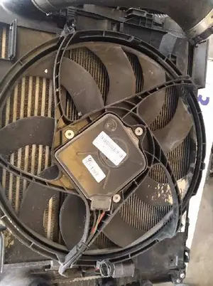 Foto de ELECTROVENTILADOR BMW SERIE 3 BERLINA (F30N) 3.0 Turbodiesel (313 CV / 230 KW) referencia 864194701