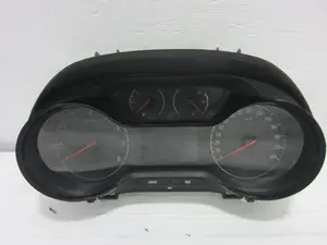 Foto de CUADRO INSTRUMENTOS OPEL CROSSLAND X 1.2  (110 CV / 81 KW) referencia 984243768000