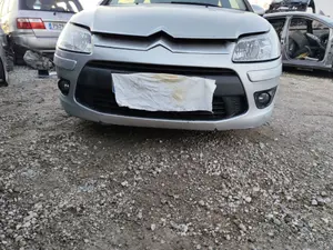 Foto de PARAGOLPES DELANTERO CITROEN C4 BERLINA 1.6 16V HDi FAP (109 CV / 80 KW)