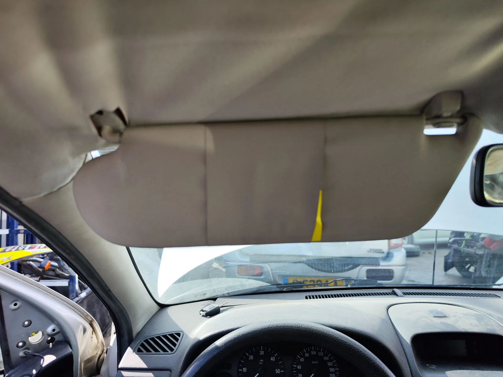 Foto de PARASOL IZQUIERDO OPEL ASTRA G BERLINA 1.7 16V DTI CAT (Y 17 DT / LR6) (75 CV / 55 KW)