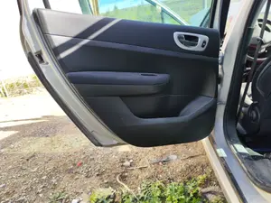 Foto de GUARNECIDO PUERTA TRASERA IZQUIERDA PEUGEOT 307 BREAK/ SW (S2) 2.0 16V HDi FAP CAT (RHR / DW10BTED4) (136 CV / 100 KW) referencia 9333G7