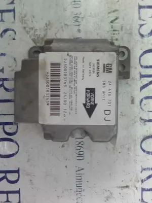 Foto de CENTRALITA AIRBAG OPEL VECTRA B BERLINA 2.0 DTI (101 CV / 74 KW) referencia 24416701