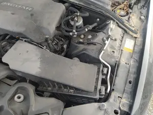 Foto de CAJA FILTRO AIRE JAGUAR XF 3.0 V6 Diesel CAT (241 CV / 177 KW) referencia XR8 57110