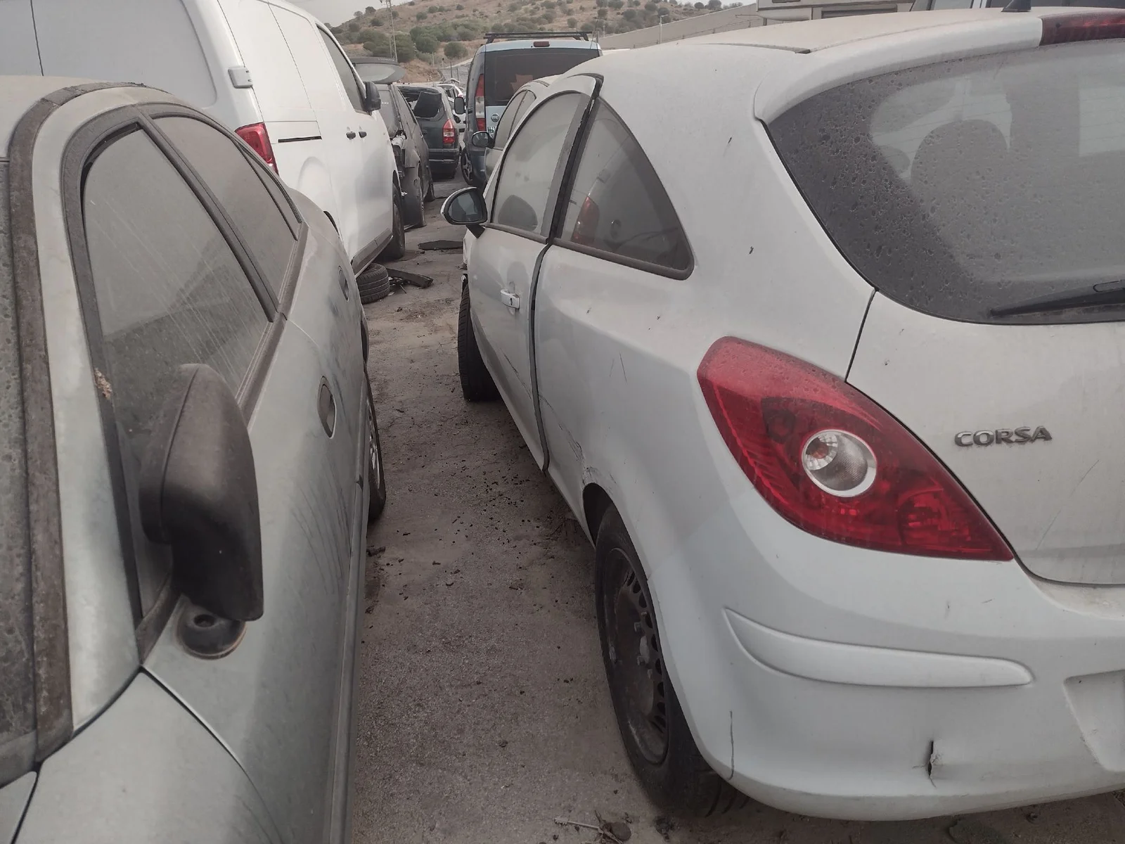 Foto de PUENTE TRASERO OPEL CORSA D 1.3 16V CDTI (75 CV / 55 KW) referencia 13342368