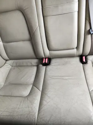 Foto de ENGANCHE CINTURON TRASERO CENTRAL VOLVO S80 BERLINA 2.4 Diesel (131 CV / 96 KW)