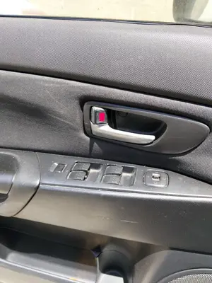 Foto de MANETA INTERIOR DELANTERA IZQUIERDA MAZDA 3 BERLINA (BK) 1.6 16V CAT (105 CV / 77 KW)