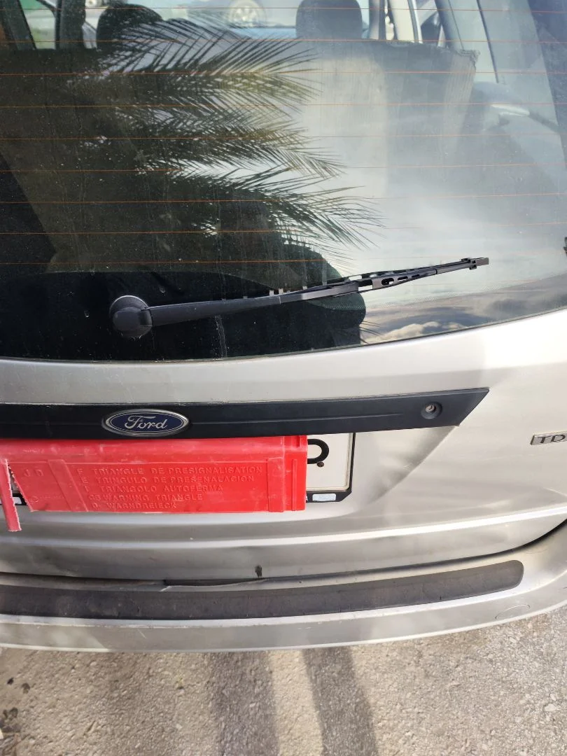 Foto de BRAZO LIMPIA TRASERO FORD FOCUS FAMILIAR (CAK) 1.8 TDCi Turbodiesel CAT (116 CV / 85 KW) referencia 4684243