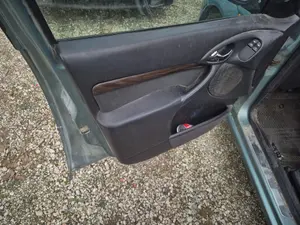 Foto de MANDO RETROVISOR FORD FOCUS FAMILIAR (CAK) 1.8 TDDI Turbodiesel CAT (90 CV / 66 KW)