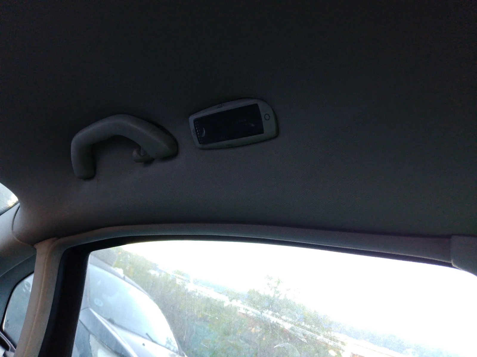 Foto de ASIDERO TECHO TRASERO IZQUIERDO VOLKSWAGEN PASSAT BERLINA (3B3) 1.9 TDI (131 CV / 96 KW) referencia 3B0857607C FKZ