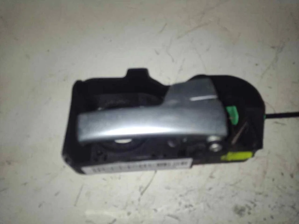 Foto de MANETA INTERIOR TRASERA DERECHA FORD MONDEO TURNIER (GE) 2.0 TDCi CAT (131 CV / 96 KW) referencia 1S71F22600