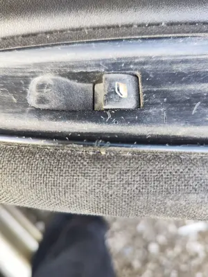 Foto de MANDO ELEVALUNAS DELANTERO DERECHO CITROEN C4 BERLINA 1.6 16V HDi (90 CV / 66 KW)