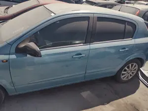 Foto de MANETA EXTERIOR TRASERA IZQUIERDA OPEL ASTRA H BERLINA 1.6 16V (105 CV / 77 KW) referencia 13142770