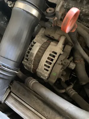Foto de ALTERNADOR VOLKSWAGEN PASSAT VARIANT (3C5) 2.0 TDI (140 CV / 103 KW) referencia 06F903023F