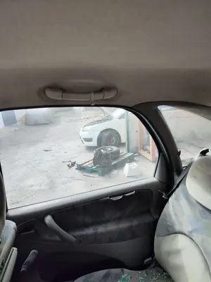 Foto de ASIDERO TECHO TRASERO DERECHO CITROEN XSARA PICASSO 2.0 HDi CAT (RHY / DW10TD) (90 CV / 66 KW) referencia 9128N7