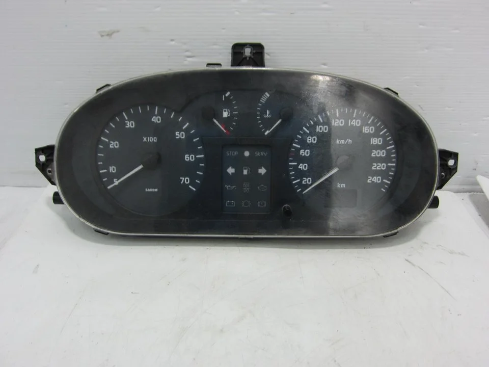 Foto de CUADRO INSTRUMENTOS RENAULT SCENIC I (JA...) 1.9 dCi Diesel CAT (102 CV / 75 KW) referencia P8200071820