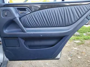 Foto de GUARNECIDO PUERTA TRASERA DERECHA MERCEDES-BENZ CLASE E (BM 210) BERLINA 3.0 Turbodiesel CAT (177 CV / 130 KW) referencia A2107300670 FKZ