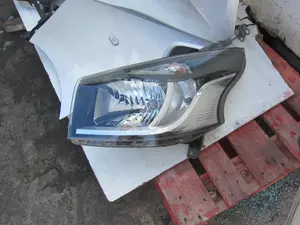 Foto de FARO IZQUIERDO RENAULT TRAFIC III FURGÓN 1.6 dCi Diesel Energy (120 CV / 88 KW)