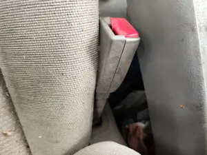 Foto de PRETENSOR AIRBAG IZQUIERDO KIA CARNIVAL 2.9 CRDi CAT (185 CV / 136 KW)
