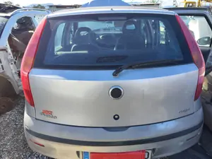 Foto de PORTON TRASERO FIAT II PUNTO (188) BERLINA 1.3 JTD CAT (69 CV / 51 KW) referencia 0051833468