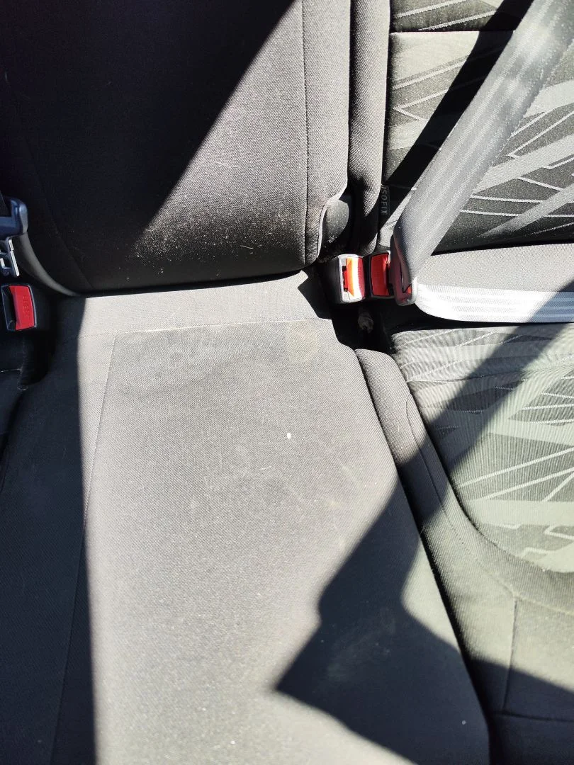 Foto de ENGANCHE CINTURON TRASERO CENTRAL KIA CEED (JD) 1.4 CAT (99 CV / 73 KW)