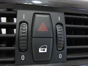 Foto de WARNING BMW SERIE M6 COUPE (E63) 5.0 CAT (507 CV / 373 KW)