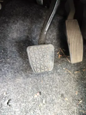 Foto de PEDAL FRENO OPEL ASTRA G BERLINA 1.7 16V DTI CAT (Y 17 DT / LR6) (75 CV / 55 KW)