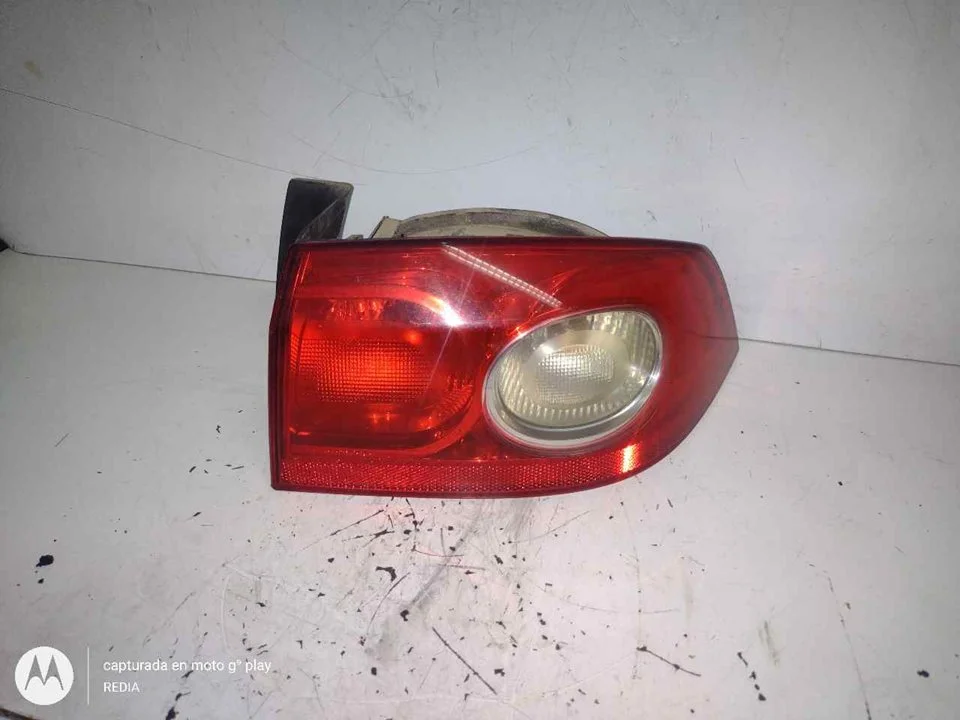 Foto de PILOTO TRASERO DERECHO RENAULT LAGUNA II (BG0) 1.9 dCi Diesel FAP (131 CV / 96 KW) referencia 8200262668