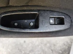 Foto de MANDO ELEVALUNAS TRASERO IZQUIERDO ALFA ROMEO 159 (140) 1.9 JTD (M) 16V CAT (150 CV / 110 KW) referencia 156079596