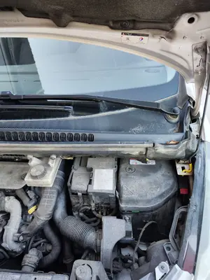 Foto de MOTOR LIMPIA DELANTERO PEUGEOT 3008 1.6 Blue-HDI FAP (120 CV / 88 KW)