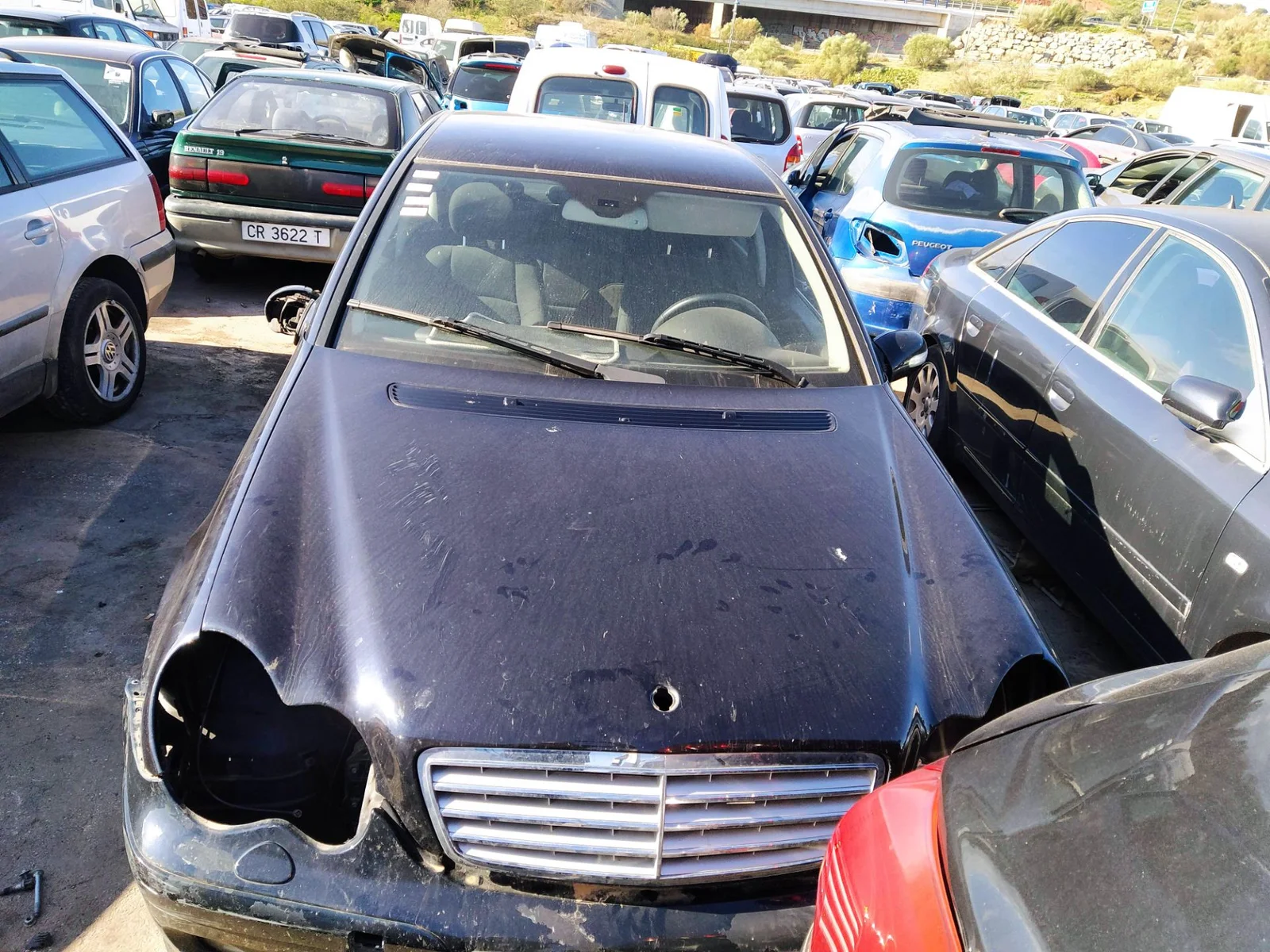 Foto de REFUERZO PARAGOLPES DELANTERO MERCEDES-BENZ CLASE C (BM 203) BERLINA 2.2 CDI CAT (150 CV / 110 KW)