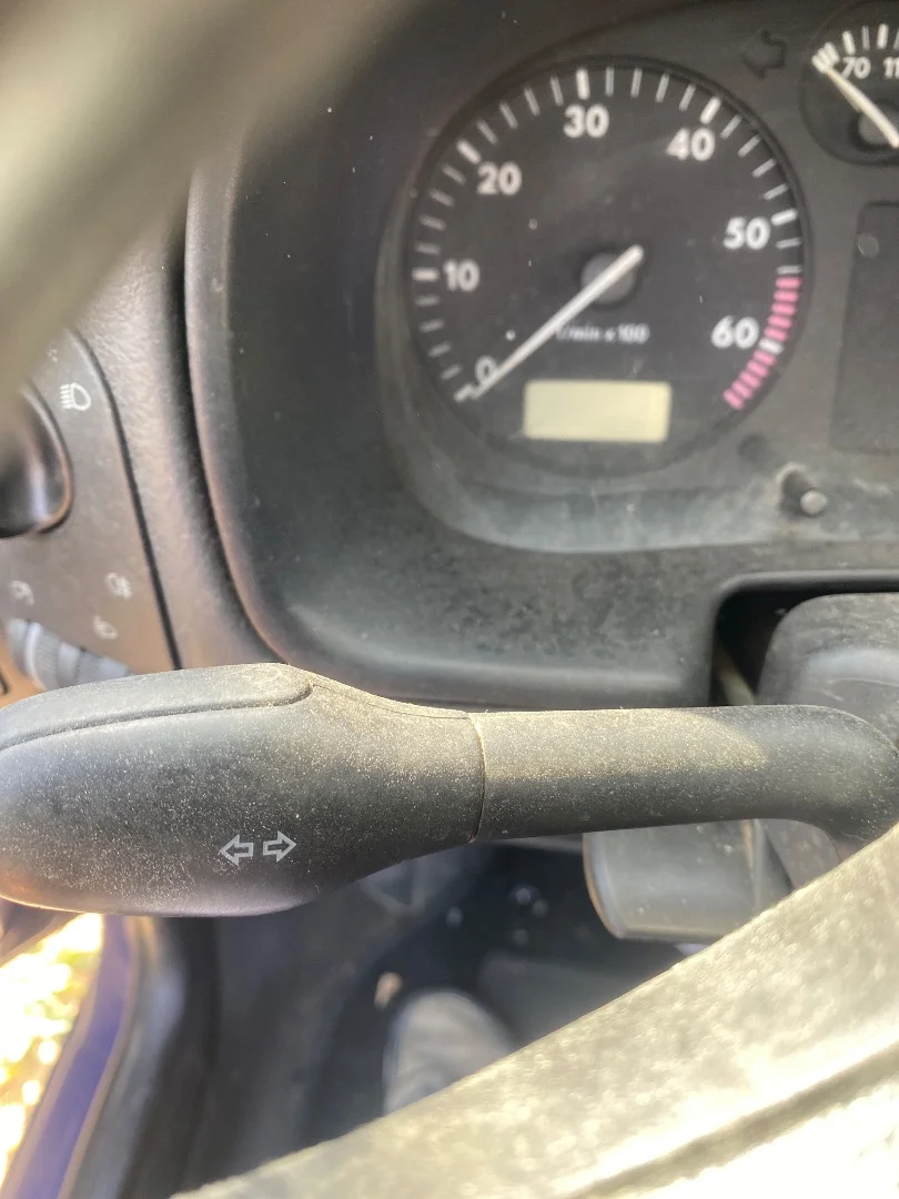 Foto de MANDO INTERMITENTES VOLKSWAGEN POLO III (6N1) 1.4 (60 CV / 44 KW)