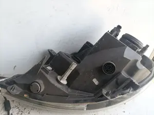 Foto de FARO DERECHO OPEL VIVARO FURGÓN/COMBI 2.0 16V CDTI (114 CV / 84 KW) referencia 93859830 foto 2