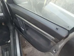Foto de GUARNECIDO PUERTA DELANTERA DERECHA OPEL VECTRA C CARAVAN 2.2 16V CAT (Z 22 YH / LCH) (155 CV / 114 KW) referencia 13195610
