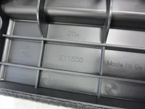 Foto de MOLDURAS TRASERAS PORSCHE MACAN (95BA) referencia 8R0861827 foto 4
