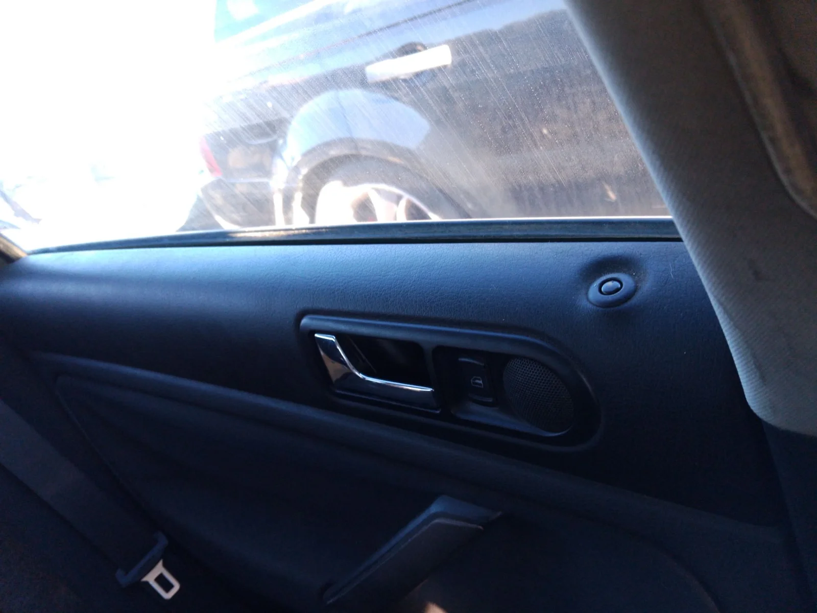 Foto de ELEVALUNAS TRASERO IZQUIERDO VOLKSWAGEN PASSAT BERLINA (3B3) 1.9 TDI (131 CV / 96 KW) referencia 3B5839461A