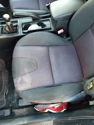Foto de ASIENTO DELANTERO IZQUIERDO MAZDA 3 BERLINA (BK) 1.6 16V CAT (105 CV / 77 KW)