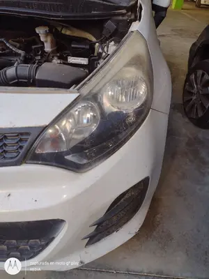 Foto de FARO IZQUIERDO KIA RIO (UB) 1.2 CAT (86 CV / 63 KW) referencia 921011W280