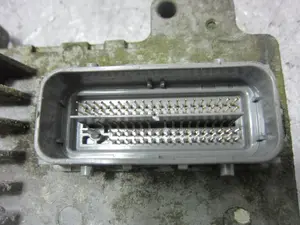Foto de CENTRALITA MOTOR UCE CHEVROLET HHR 2.4 16V (170 CV / 125 KW) referencia 12618031 foto 4