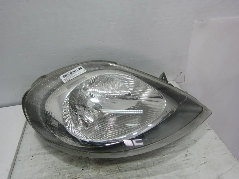 Foto de FARO DERECHO OPEL VIVARO referencia 7700311372