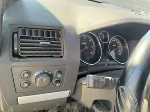 Foto de CUADRO INSTRUMENTOS OPEL ZAFIRA B 1.9 CDTI (120 CV / 88 KW)